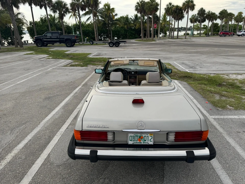 1985 Mercedes-Benz R107 SL-Class - Image 25 of 31