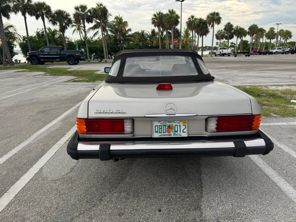 1985 Mercedes-Benz R107 SL-Class - Image 27 of 31