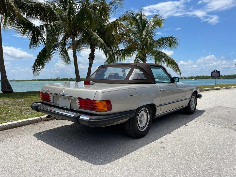 1985 Mercedes-Benz R107 SL-Class - Image 14 of 31