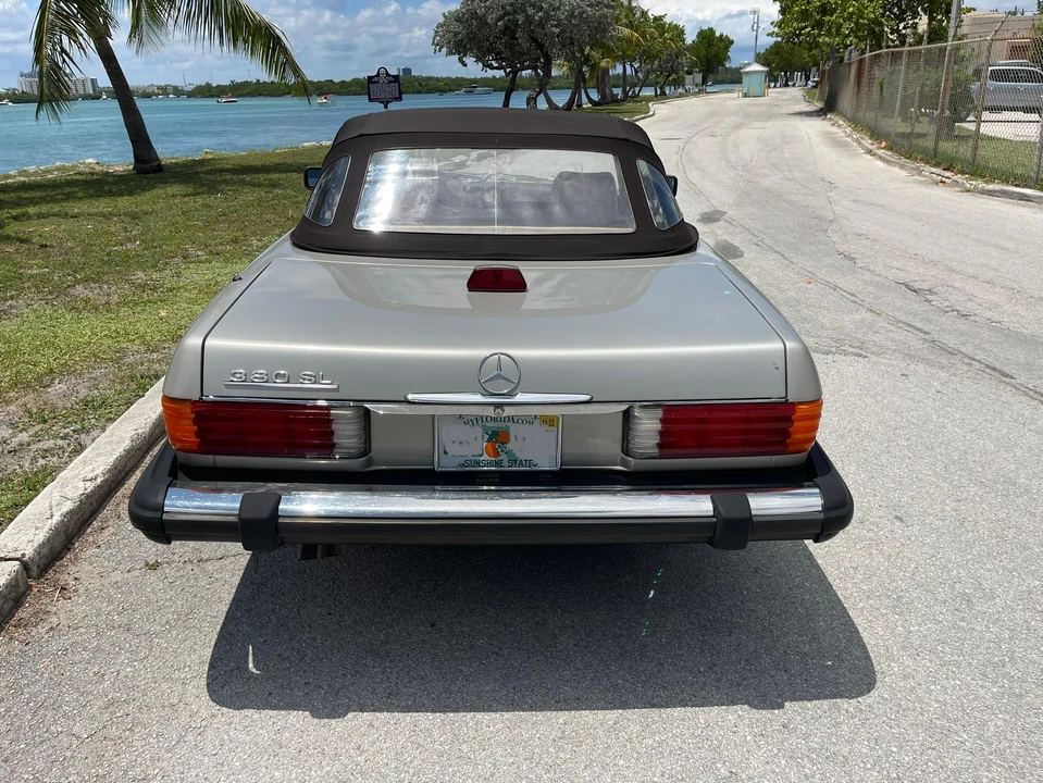 1985 Mercedes-Benz R107 SL-Class - Image 12 of 31