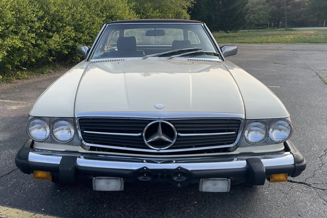 1985 Mercedes-Benz R107 SL-Class - Image 2 of 23
