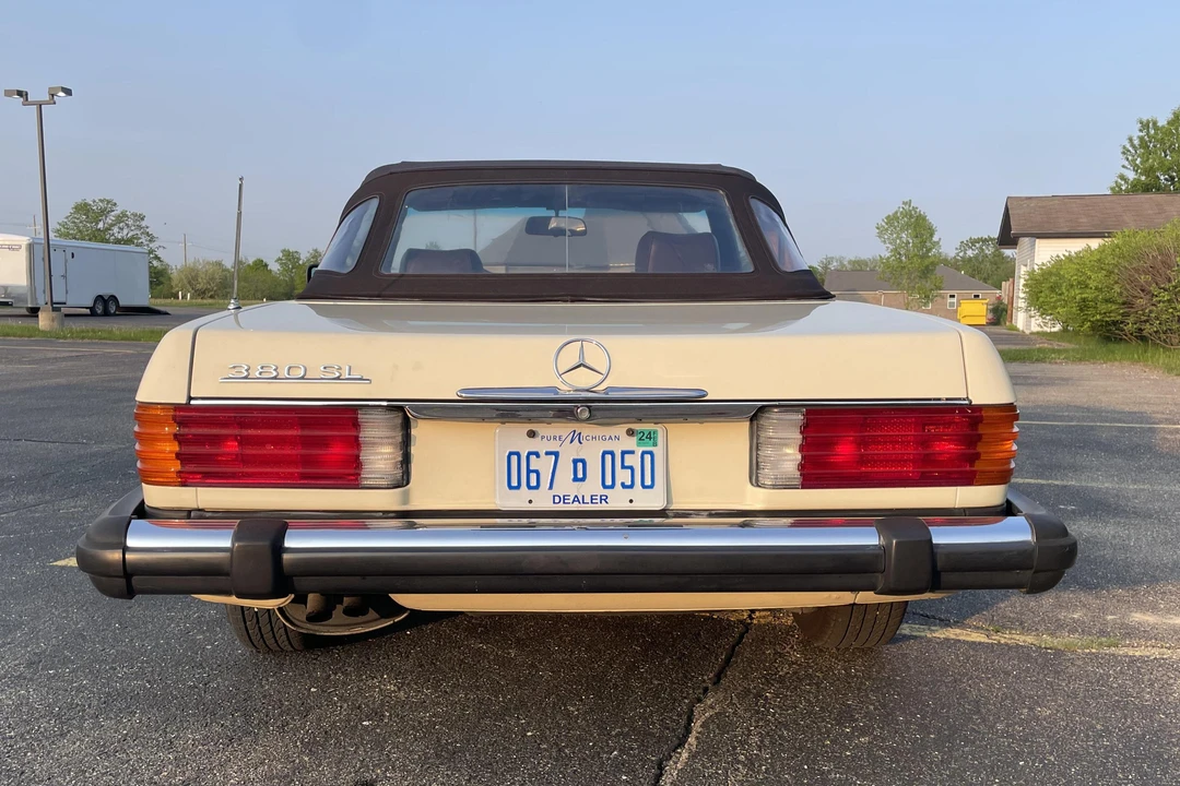 1985 Mercedes-Benz R107 SL-Class - Image 5 of 23
