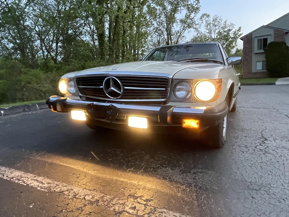 1985 Mercedes-Benz R107 SL-Class - Image 8 of 23
