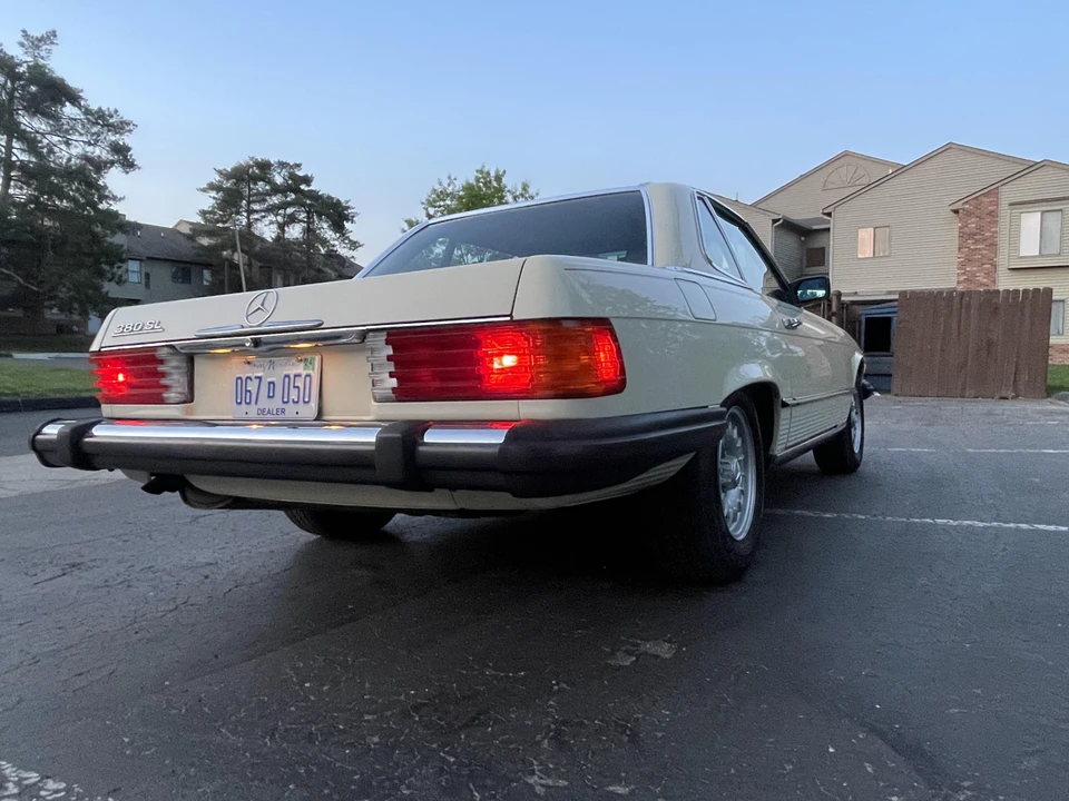1985 Mercedes-Benz R107 SL-Class - Image 19 of 23