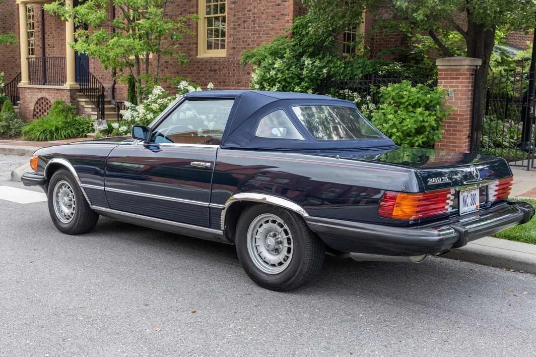 1985 Mercedes-Benz R107 SL-Class - Image 14 of 31