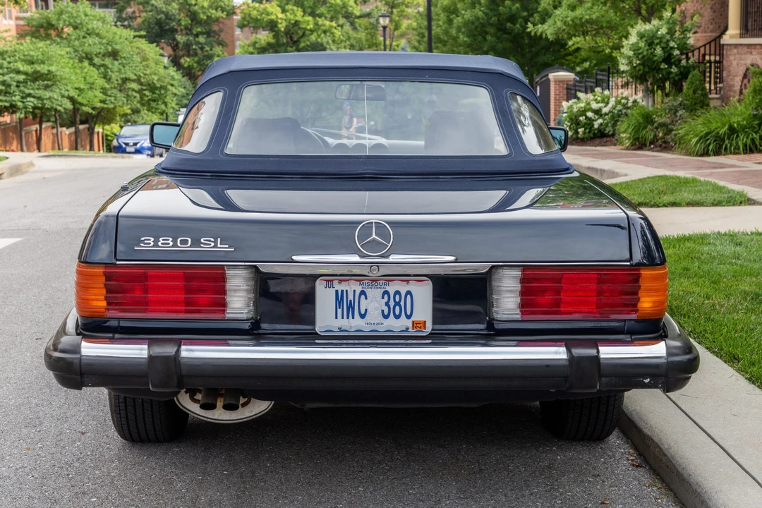 1985 Mercedes-Benz R107 SL-Class - Image 15 of 31