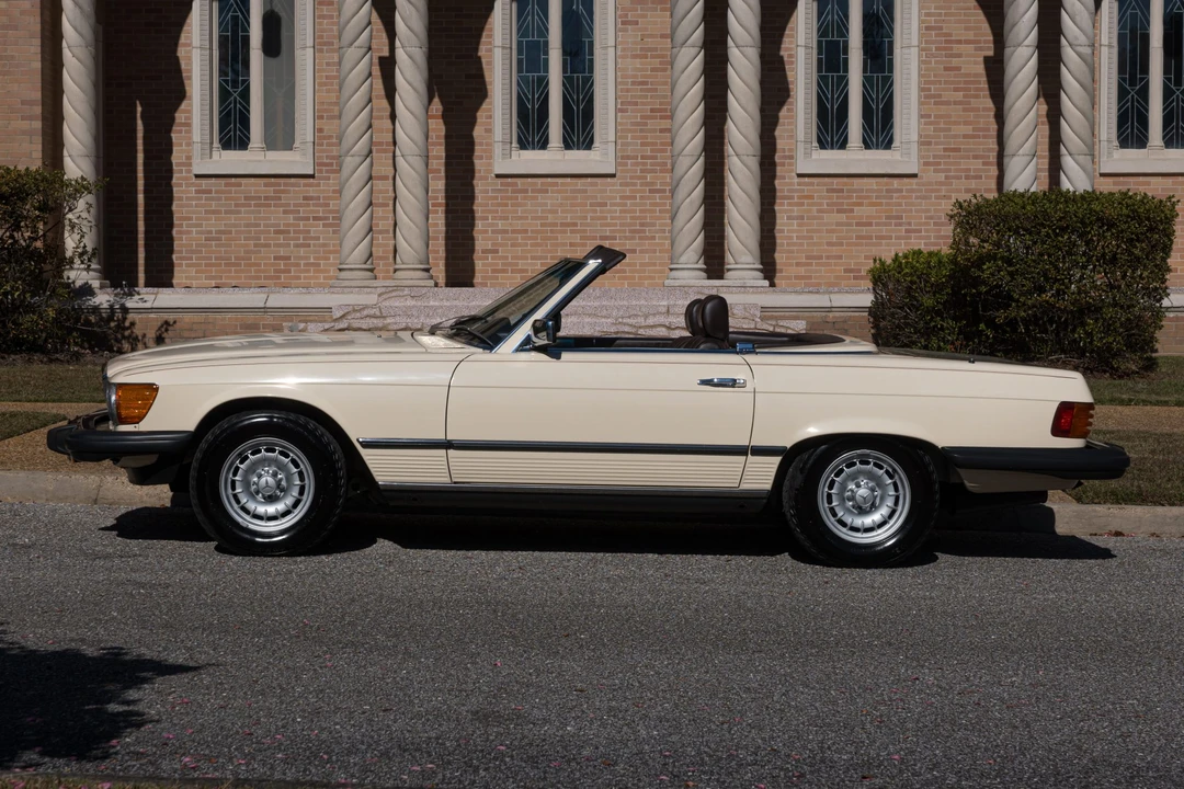 1985 Mercedes-Benz R107 SL-Class - Image 13 of 31