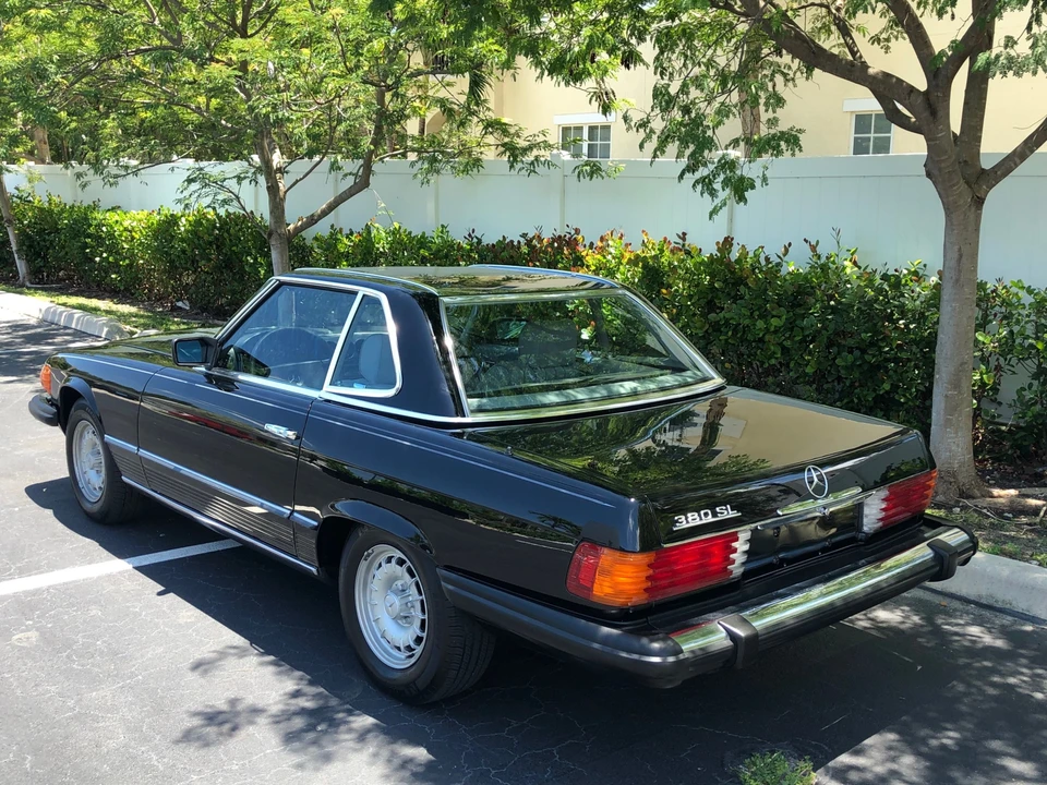 1985 Mercedes-Benz R107 SL-Class - Image 28 of 31