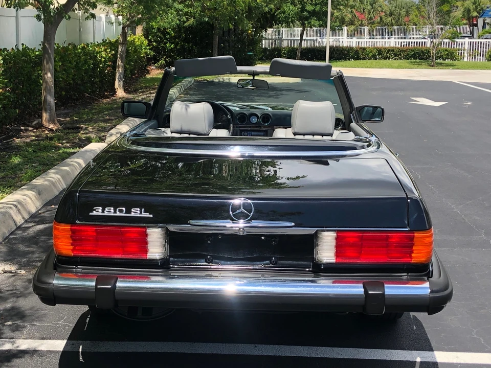 1985 Mercedes-Benz R107 SL-Class - Image 30 of 31