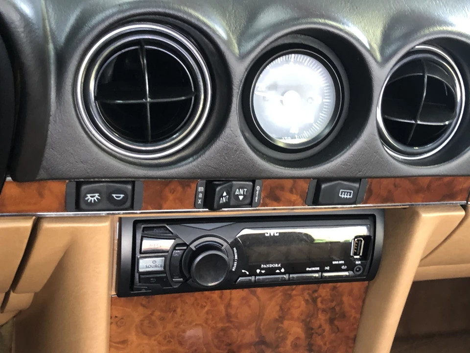 1985 Mercedes-Benz R107 SL-Class - Image 30 of 31
