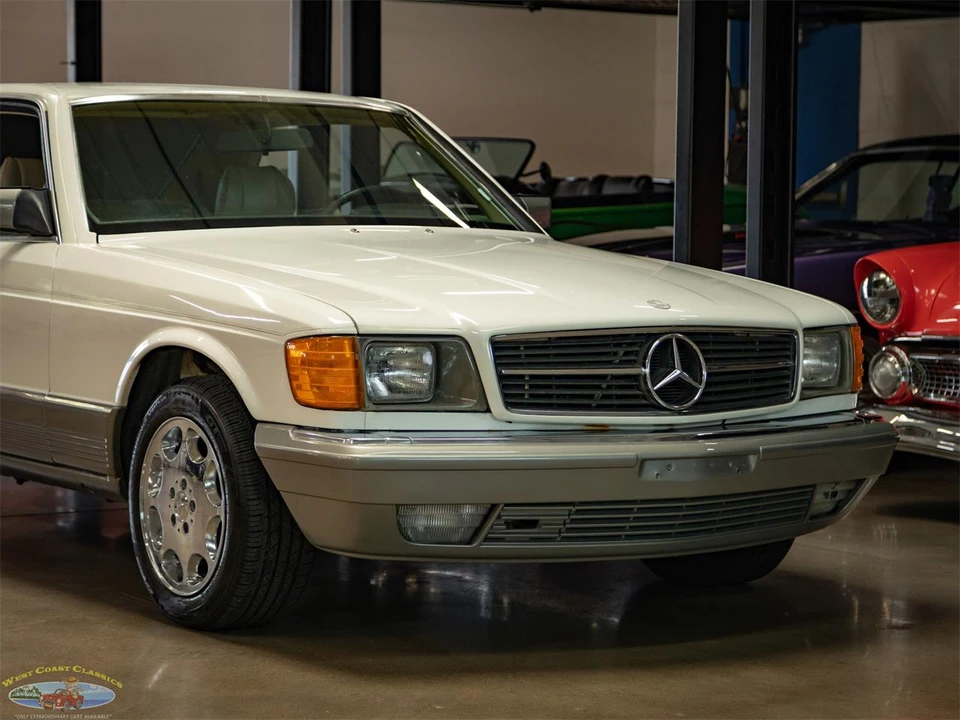 1985 Mercedes-Benz W126 S-Class Sedan - Image 12 of 31