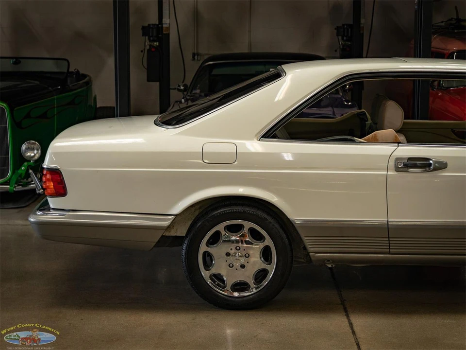 1985 Mercedes-Benz W126 S-Class Sedan - Image 2 of 31