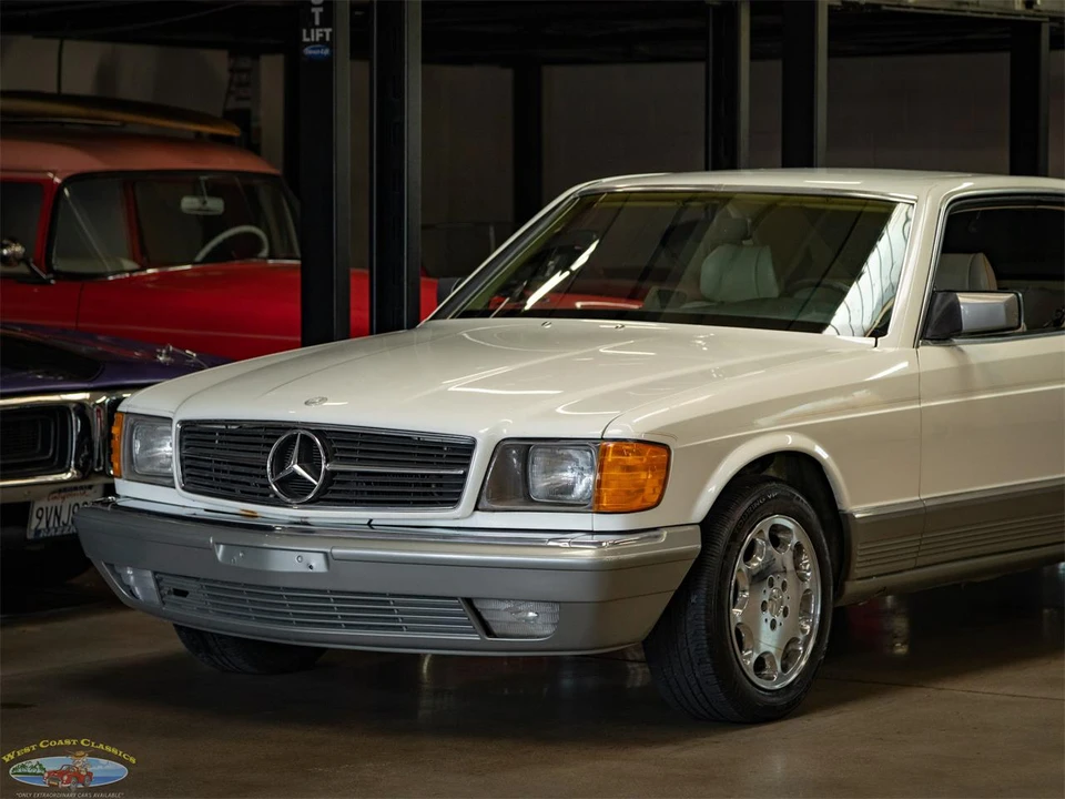 1985 Mercedes-Benz W126 S-Class Sedan - Image 8 of 31