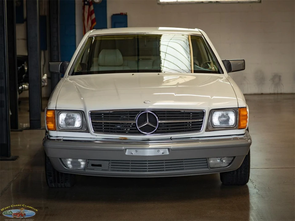 1985 Mercedes-Benz W126 S-Class Sedan - Image 13 of 31