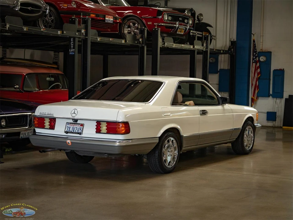 1985 Mercedes-Benz W126 S-Class Sedan - Image 24 of 31