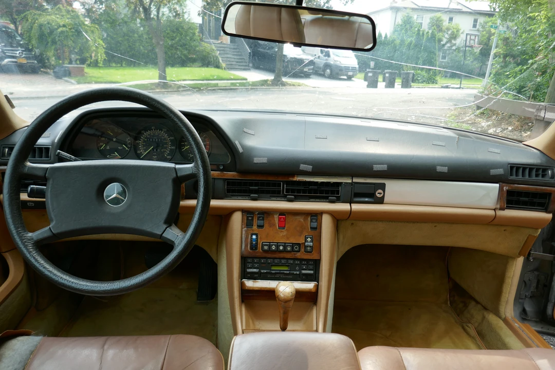 1985 Mercedes-Benz C126 S-Class Coupe - Image 25 of 31