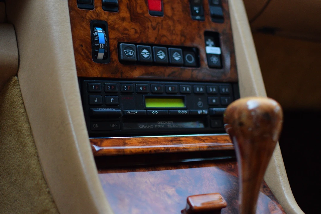 1985 Mercedes-Benz C126 S-Class Coupe - Image 19 of 31