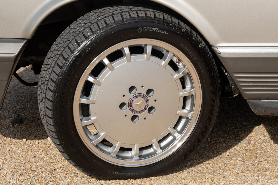 1985 Mercedes-Benz C126 S-Class Coupe - Image 30 of 31