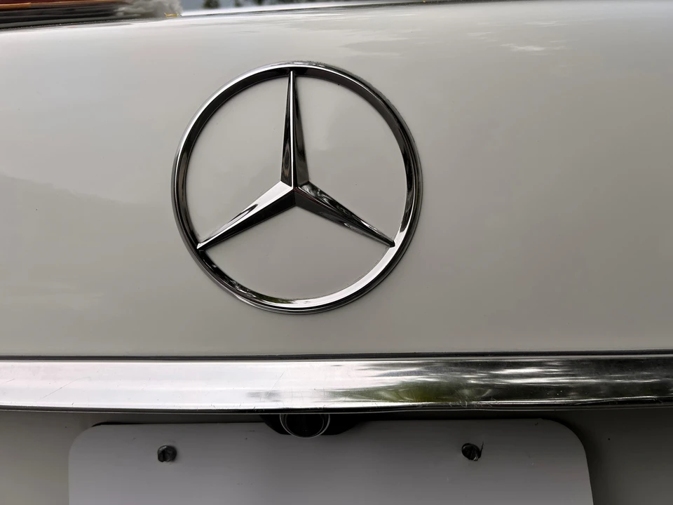1985 Mercedes-Benz W126 S-Class Sedan - Image 17 of 31