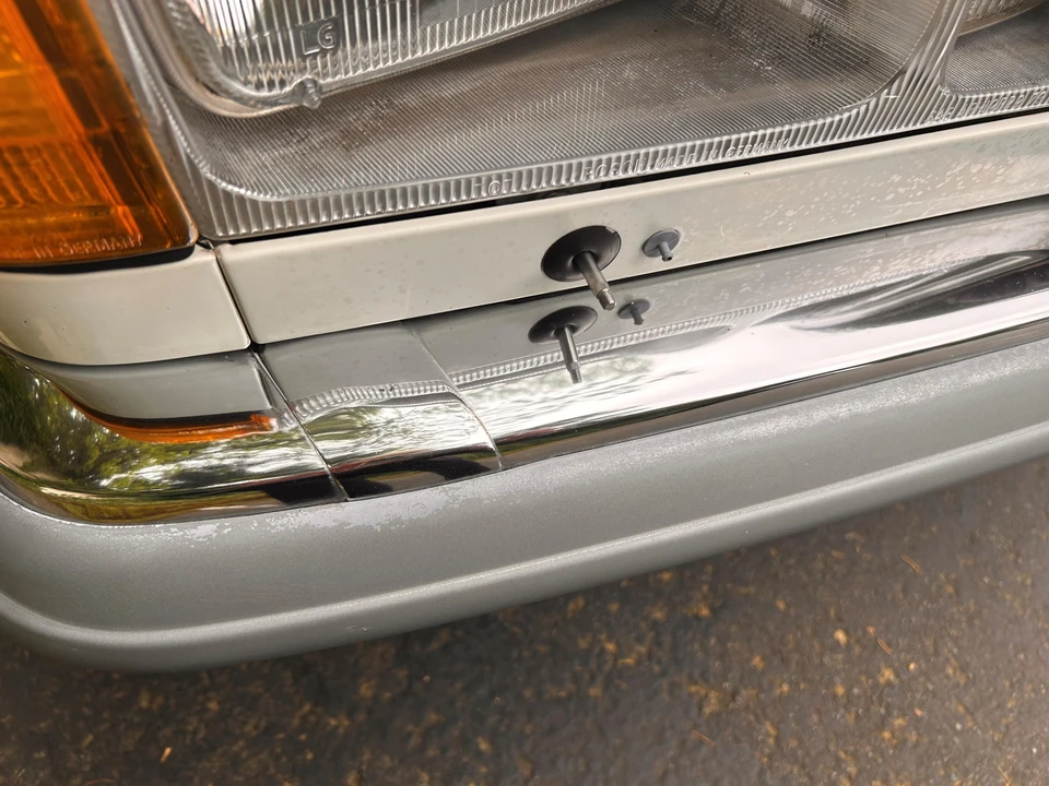 1985 Mercedes-Benz W126 S-Class Sedan - Image 24 of 31