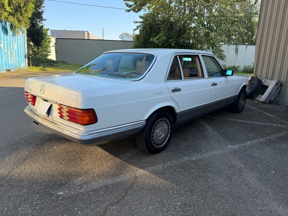 1985 Mercedes-Benz W126 S-Class Sedan - Image 8 of 31