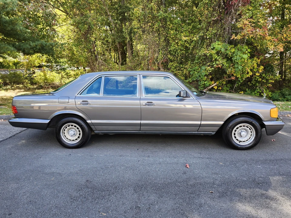 1985 Mercedes-Benz W126 S-Class Sedan - Image 8 of 31