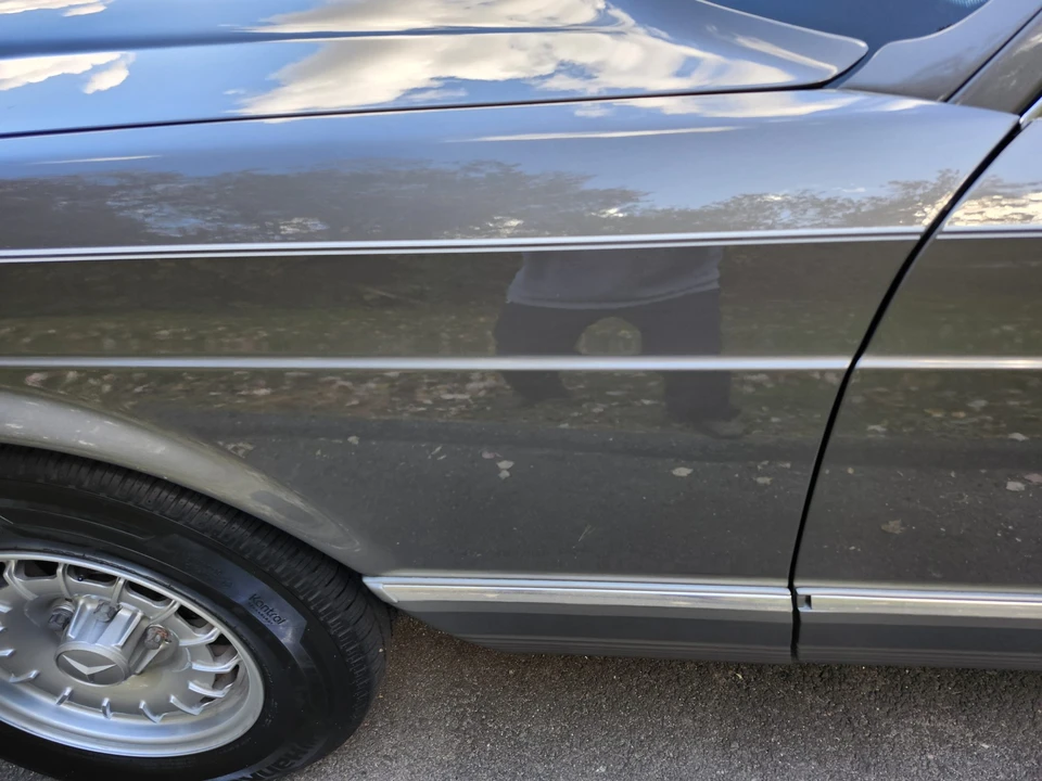 1985 Mercedes-Benz W126 S-Class Sedan - Image 25 of 31