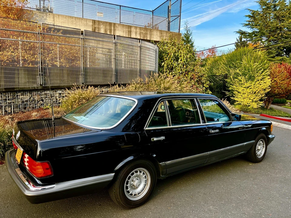 1985 Mercedes-Benz W126 S-Class Sedan - Image 7 of 31
