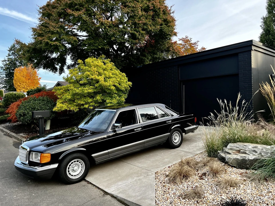 1985 Mercedes-Benz W126 S-Class Sedan - Image 3 of 31