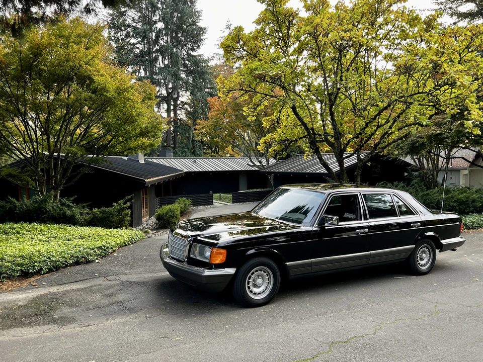 1985 Mercedes-Benz W126 S-Class Sedan - Image 4 of 31