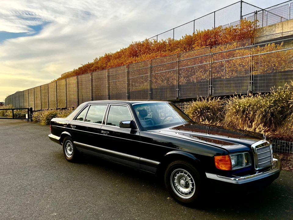 1985 Mercedes-Benz W126 S-Class Sedan - Image 8 of 31