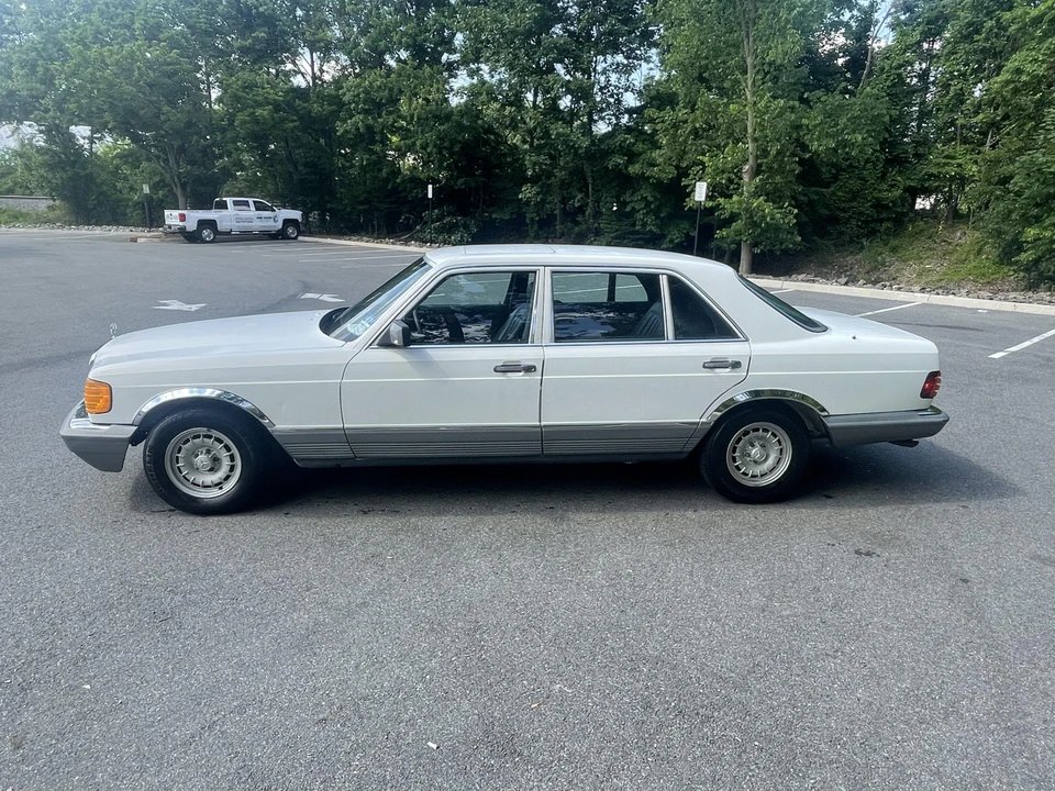 1985 Mercedes-Benz W126 S-Class Sedan - Image 9 of 31