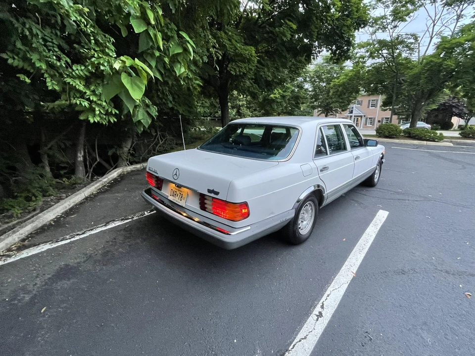1985 Mercedes-Benz W126 S-Class Sedan - Image 12 of 31