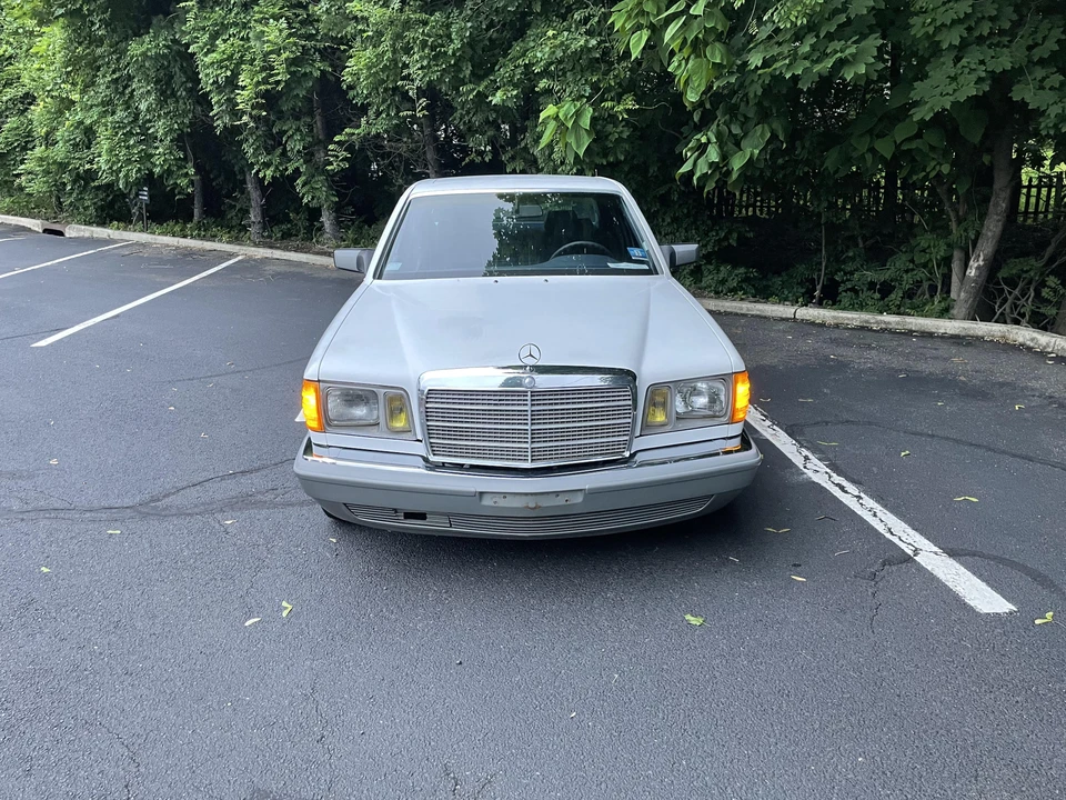 1985 Mercedes-Benz W126 S-Class Sedan - Image 16 of 31