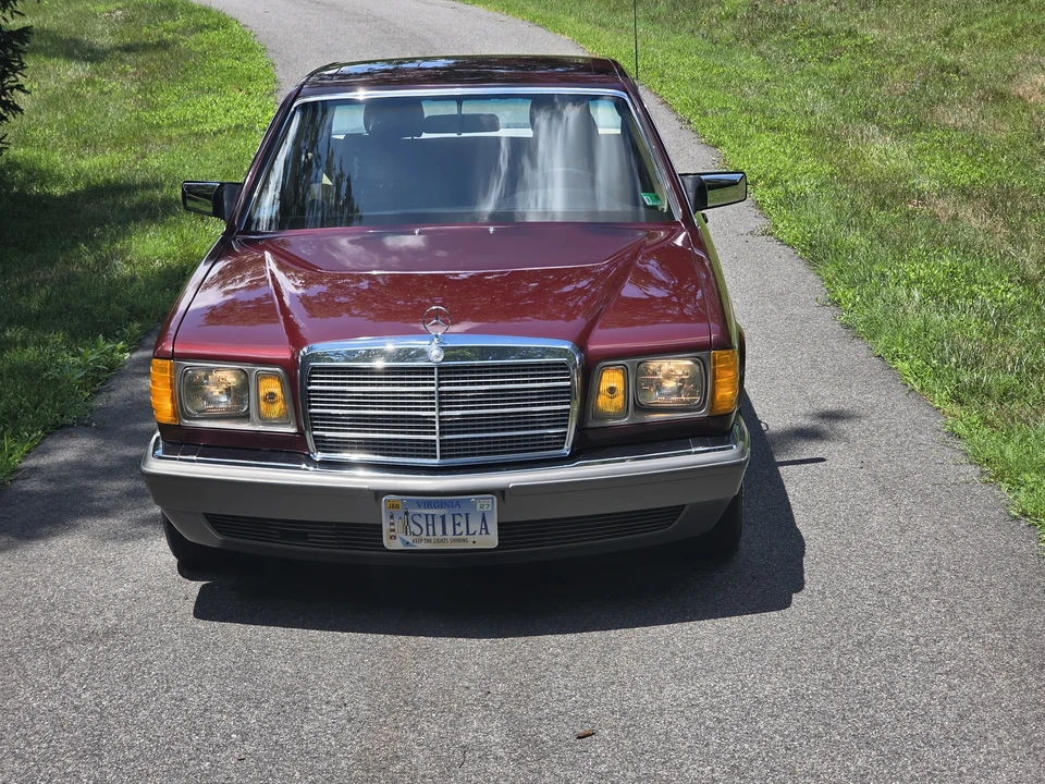1985 Mercedes-Benz W126 S-Class Sedan - Image 2 of 31