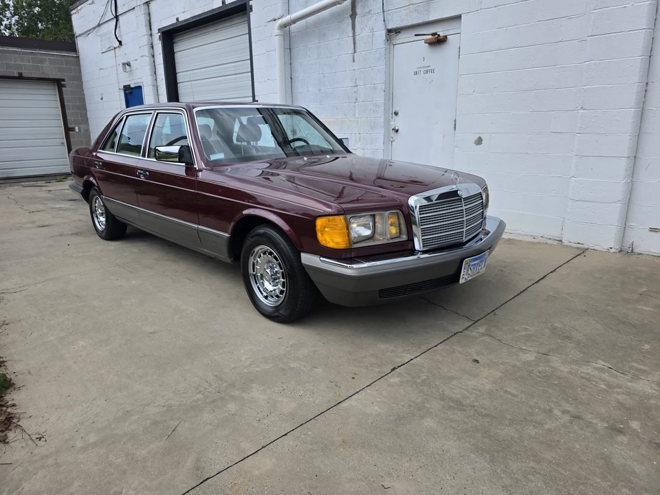 1985 Mercedes-Benz W126 S-Class Sedan - Image 7 of 31