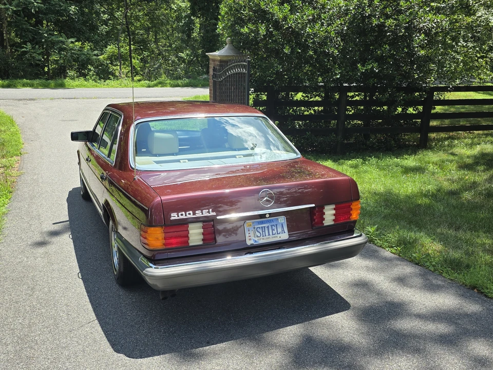 1985 Mercedes-Benz W126 S-Class Sedan - Image 4 of 31