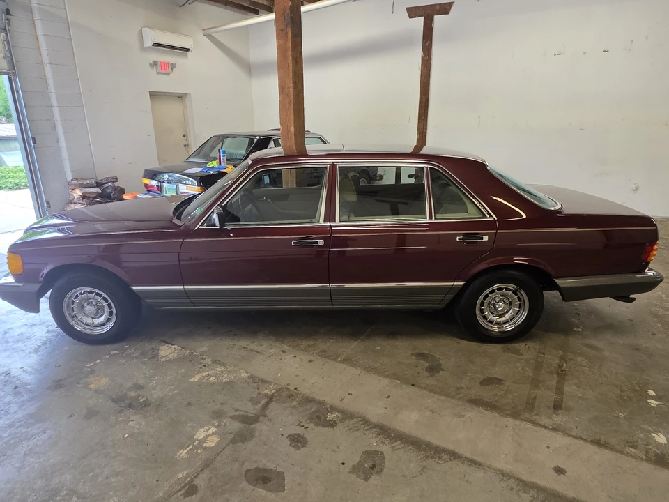 1985 Mercedes-Benz W126 S-Class Sedan - Image 30 of 31