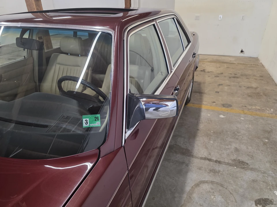 1985 Mercedes-Benz W126 S-Class Sedan - Image 28 of 31