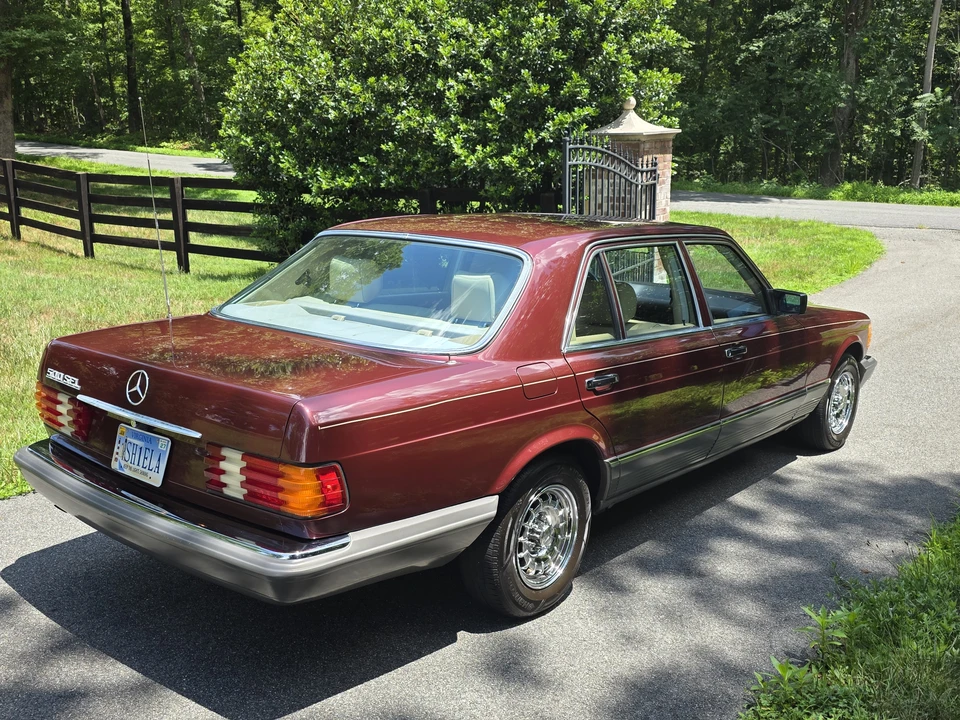 1985 Mercedes-Benz W126 S-Class Sedan - Image 5 of 31