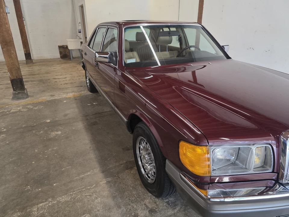 1985 Mercedes-Benz W126 S-Class Sedan - Image 25 of 31