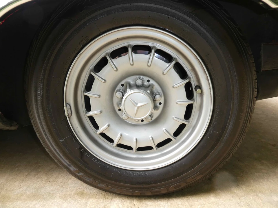 1985 Mercedes-Benz R107 SL-Class - Image 2 of 31