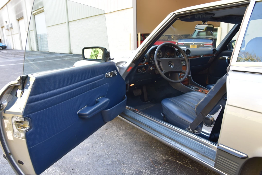 1985 Mercedes-Benz R107 SL-Class - Image 29 of 31