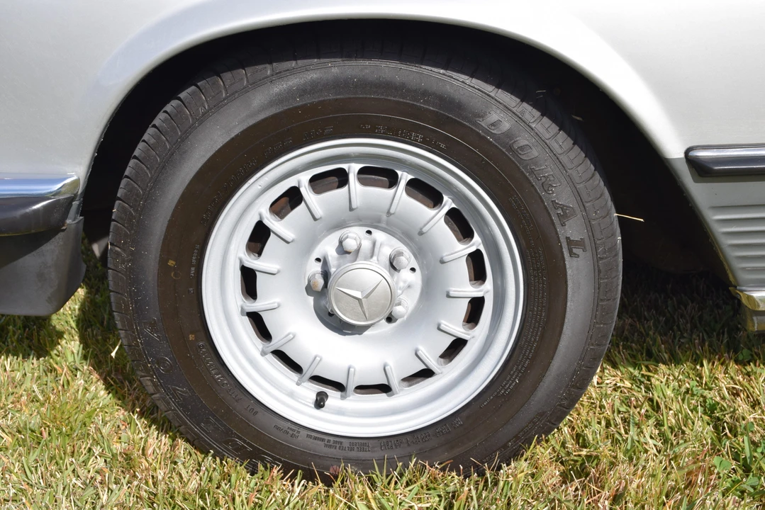 1985 Mercedes-Benz R107 SL-Class - Image 16 of 31