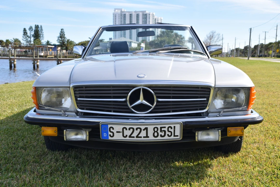 1985 Mercedes-Benz R107 SL-Class - Image 2 of 31