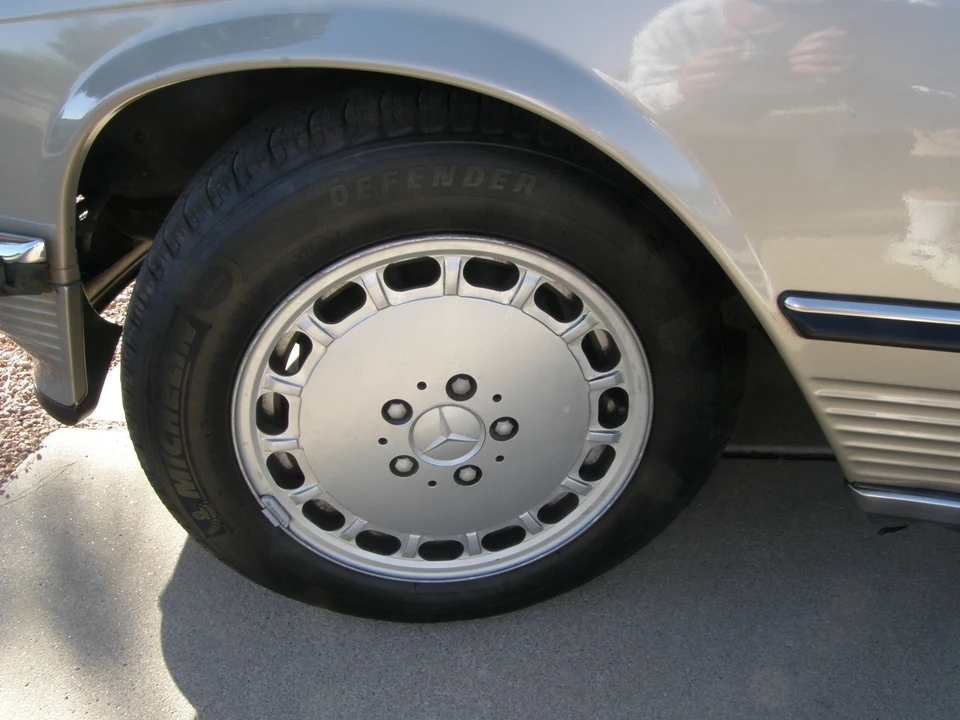 1985 Mercedes-Benz R107 SL-Class - Image 18 of 31