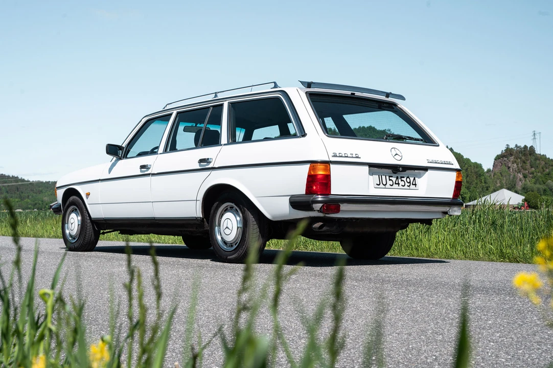 1985 Mercedes-Benz W124 E-Class - Image 7 of 31