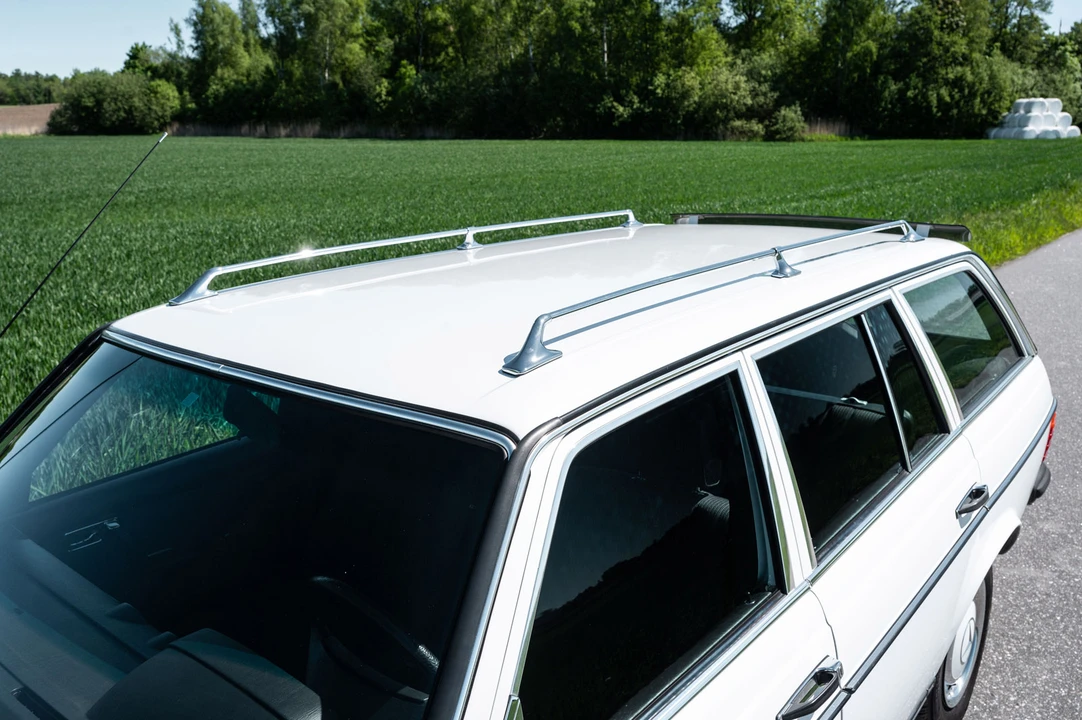 1985 Mercedes-Benz W124 E-Class - Image 21 of 31