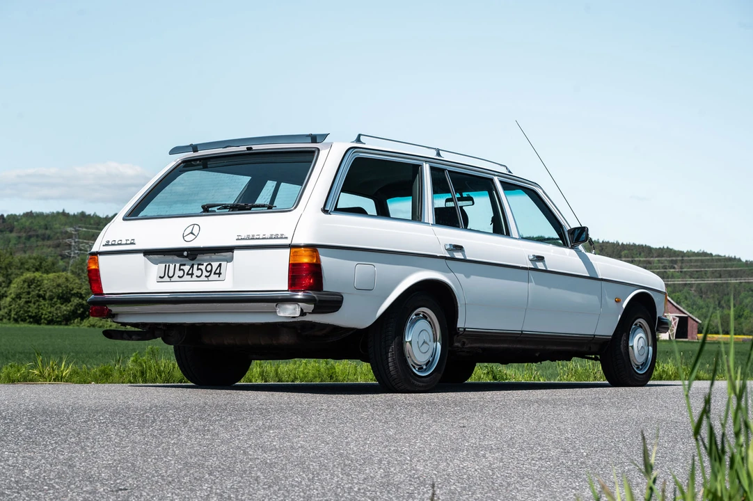 1985 Mercedes-Benz W124 E-Class - Image 5 of 31