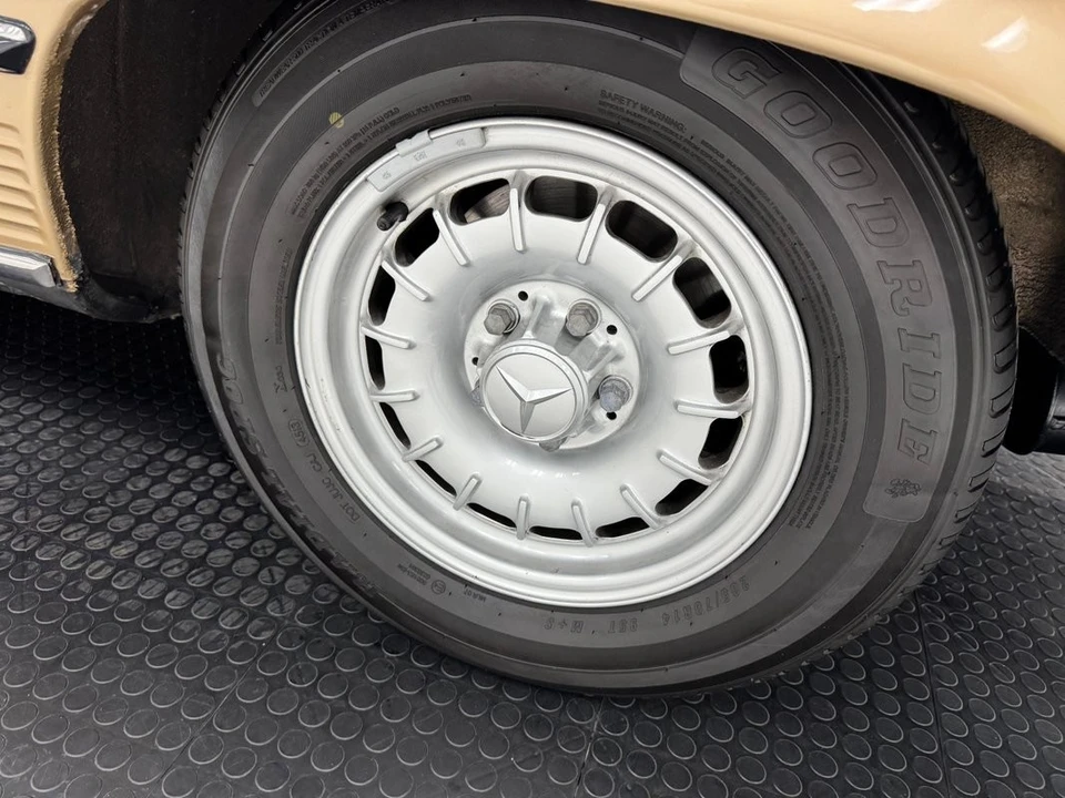 1985 Mercedes-Benz R107 SL-Class - Image 26 of 31